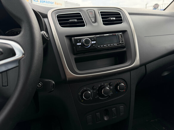 2021 Renault Logan II Рестайлинг, белый - вид 11