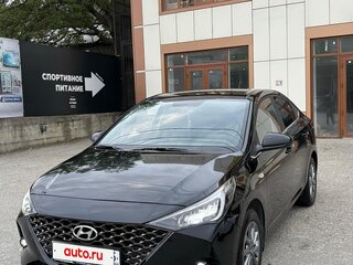 2022 Hyundai Solaris II Рестайлинг, чёрный, 1740000 рублей, вид 3