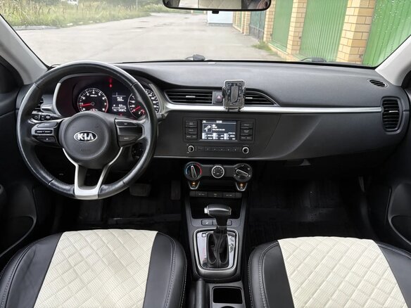 2021 Kia Rio IV Рестайлинг, белый - вид 18
