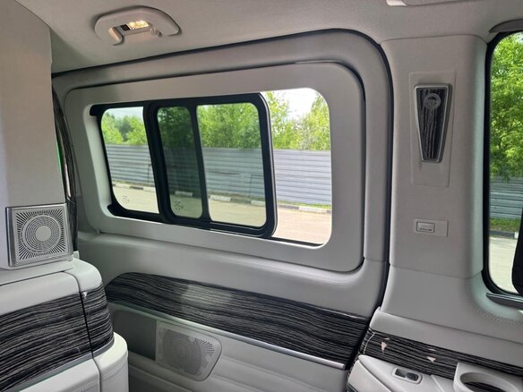 2023 Mercedes-Benz V-Класс 300 d компактный III (W447) Рестайлинг, чёрный - вид 9
