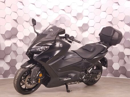 2023 Yamaha TMAX, чёрный, 1429000 рублей, вид 2