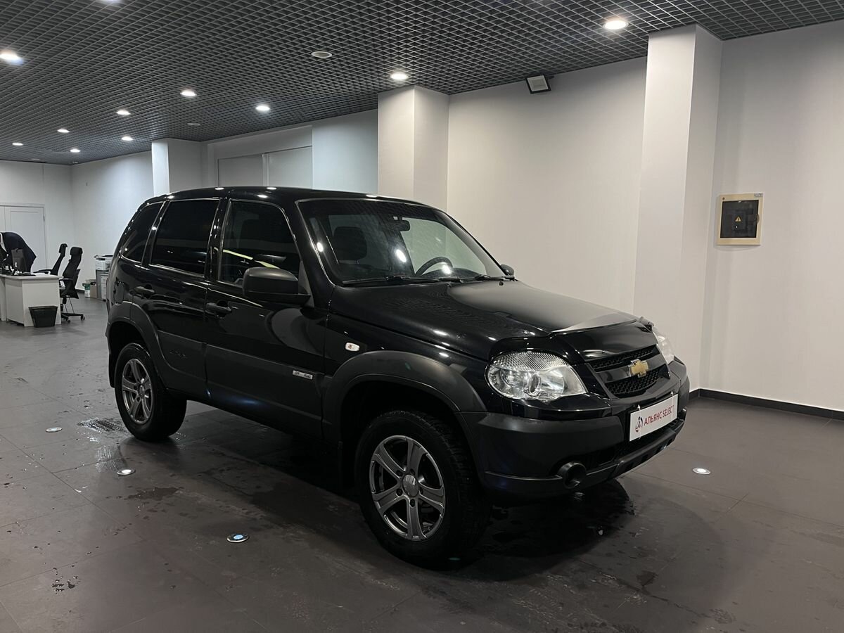 Открыть фотографии: Chevrolet Niva I Рестайлинг