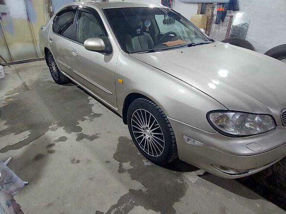 2000 Nissan Maxima V (A33), бежевый, 500000 рублей - вид 3