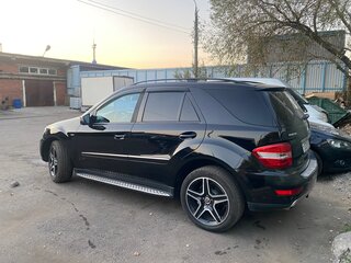 2008 Mercedes-Benz M-Класс 320 II (W164) Рестайлинг, чёрный, 1650000 рублей, вид 4