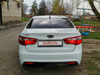 2012 Kia Rio 4-speed III, белый, 760000 рублей, вид 4