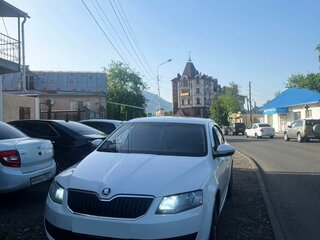 2013 Skoda Octavia III (A7), белый, 890000 рублей, вид 2