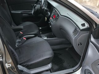 2011 Kia Rio II Рестайлинг, серебристый, 650000 рублей, вид 5