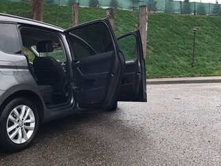 2016 Volkswagen Touran II, серый, 1150000 рублей, вид 5