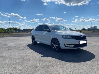 2017 Skoda Rapid I Рестайлинг, белый, 1050000 рублей, вид 3