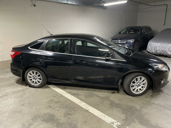 2012 Ford Focus III, чёрный, 845000 рублей - вид 3