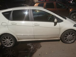 2008 Mercedes-Benz A-Класс 200 II (W169) Рестайлинг, белый, 600000 рублей, вид 3