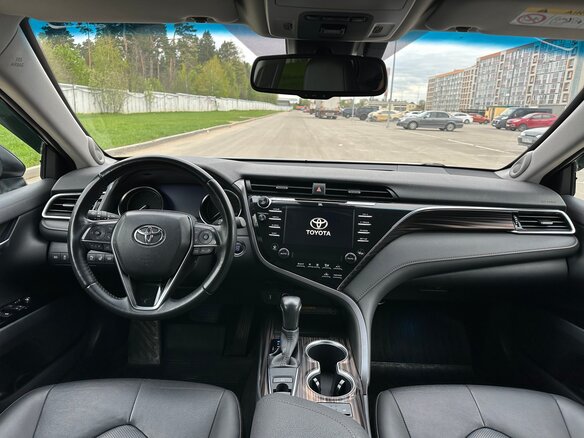 2021 Toyota Camry VIII (XV70), чёрный, 3550000 рублей - вид 17
