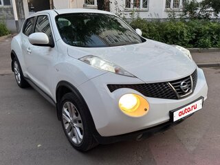 2013 Nissan Juke I, белый, 825000 рублей, вид 3