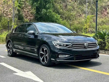2023 Volkswagen Magotan B8 Рестайлинг, чёрный, 2020000 рублей, вид 2