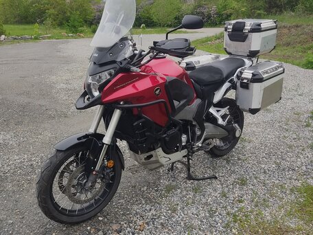 2012 Honda VFR 1200X (Crosstourer), красный, 755000 рублей, вид 2
