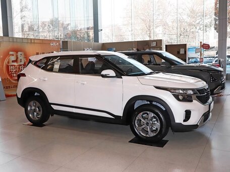 2026 Kia Seltos I Рестайлинг, белый, 2100000 рублей, вид 2