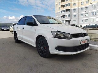 2014 Volkswagen Polo V, белый, 800000 рублей, вид 2