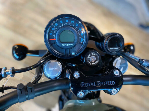 2026 Royal Enfield Shotgun, зелёный, 732000 рублей - вид 14