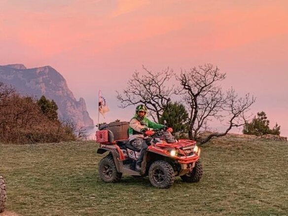 2018 BRP Can-Am Outlander Max DPS 570, оранжевый, 800000 рублей - вид 1