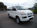 2005 Hyundai H-1 I Рестайлинг, белый - вид 2