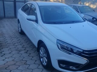 2024 Lada (ВАЗ) Vesta I Рестайлинг (NG), белый, 1585000 рублей, вид 2