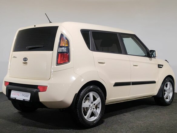 2009 Kia Soul I, бежевый - вид 4