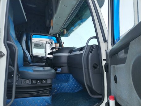 2008 Volvo FH, белый, 7000000 рублей, вид 5