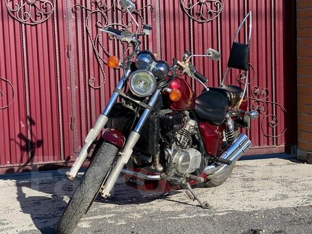 1990 Honda Magna, пурпурный, 320000 рублей, вид 3