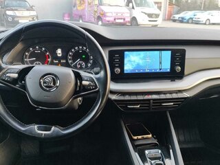 2021 Skoda Octavia IV (A8), белый, 1800000 рублей, вид 3