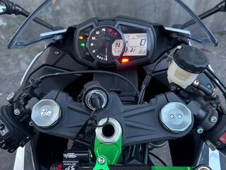 2021 Kawasaki ZX-6 Ninja, белый, 1200000 рублей, вид 2