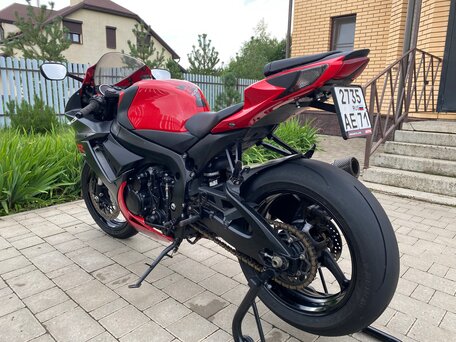 2016 Suzuki GSX-R 600, красный, 1090000 рублей, вид 2