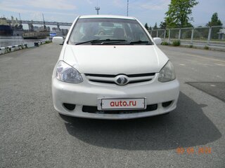 2003 Toyota Platz, белый, 400000 рублей, вид 1