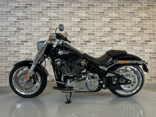 2024 Harley-Davidson Fat Boy, чёрный, 2485000 рублей, вид 3