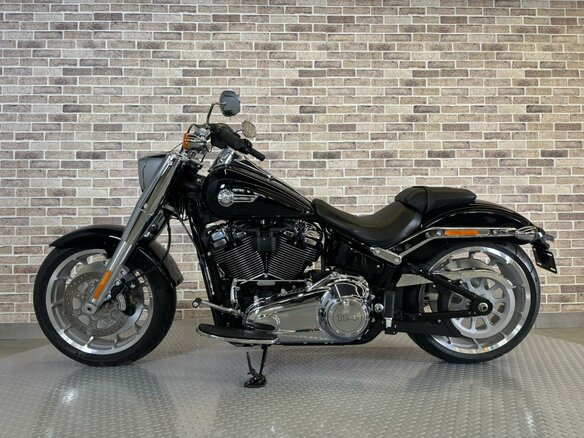 2024 Harley-Davidson Fat Boy, чёрный - вид 2