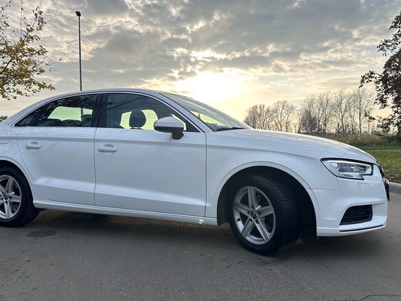 2019 Audi A3 III (8V) Рестайлинг, белый, 1929000 рублей