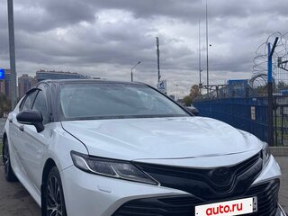 2018 Toyota Camry VIII (XV70), белый, 2650000 рублей, вид 2