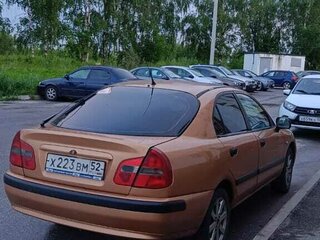 2000 Mitsubishi Carisma I Рестайлинг, золотистый, 400000 рублей, вид 3