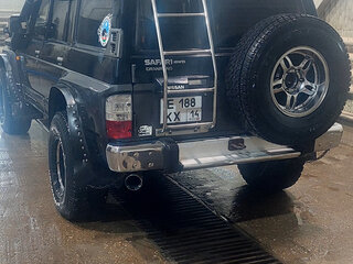 1987 Nissan Safari IV (Y60), чёрный, 2000000 рублей, вид 3
