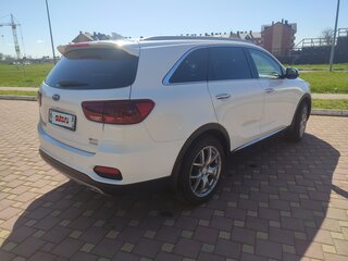 2019 Kia Sorento 8-speed III Prime Рестайлинг, белый, 3350000 рублей, вид 4
