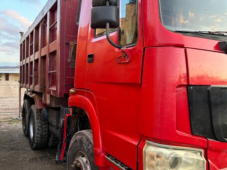 2007 Sinotruk Howo ZZ3407, красный, 1350000 рублей, вид 5
