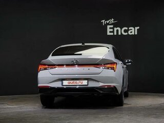 2021 Hyundai Avante VII, белый, 1700000 рублей, вид 4