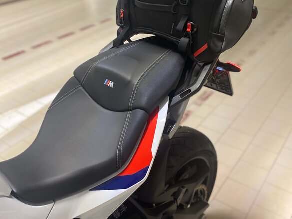2023 BMW S 1000 XR, белый, 2200000 рублей - вид 3