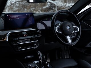 2018 BMW 5 серии 523i VII (G30/G31/G38), белый, 3100000 рублей, вид 4