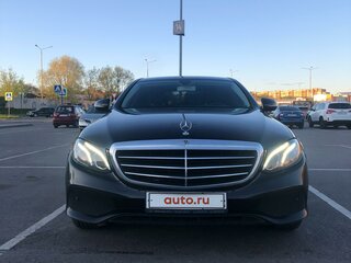 2017 Mercedes-Benz E-Класс 200 V (W213, S213, C238), чёрный, 2699000 рублей, вид 2