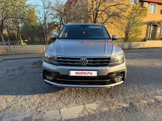 2020 Volkswagen Tiguan II, серебристый, 3190000 рублей, вид 2