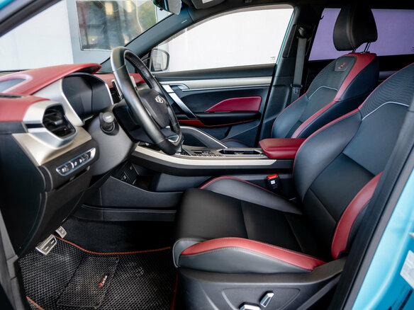 2023 Geely Coolray I, синий, 2800000 рублей - вид 15