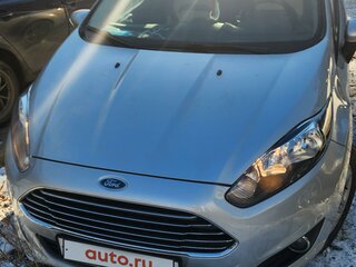 2016 Ford Fiesta Mk6 Рестайлинг, серебристый, 990000 рублей, вид 1