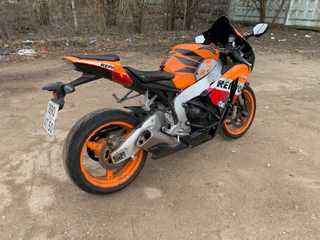 2011 Honda CBR 1000 RR/RA Fireblade, золотистый, 830000 рублей, вид 3
