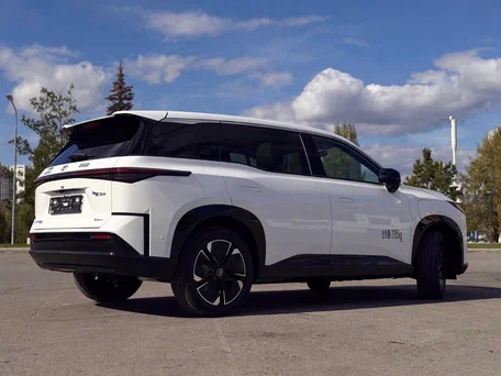 2026 Toyota bZ3X 58.3 kWh, белый, 3020000 рублей, вид 2