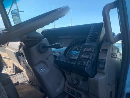 1993 Isuzu Forward (F-Series), синий, 950000 рублей, вид 5